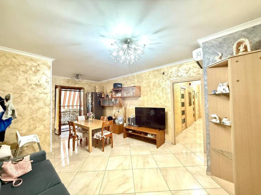 appartamento in vendita a Napoli in zona Secondigliano