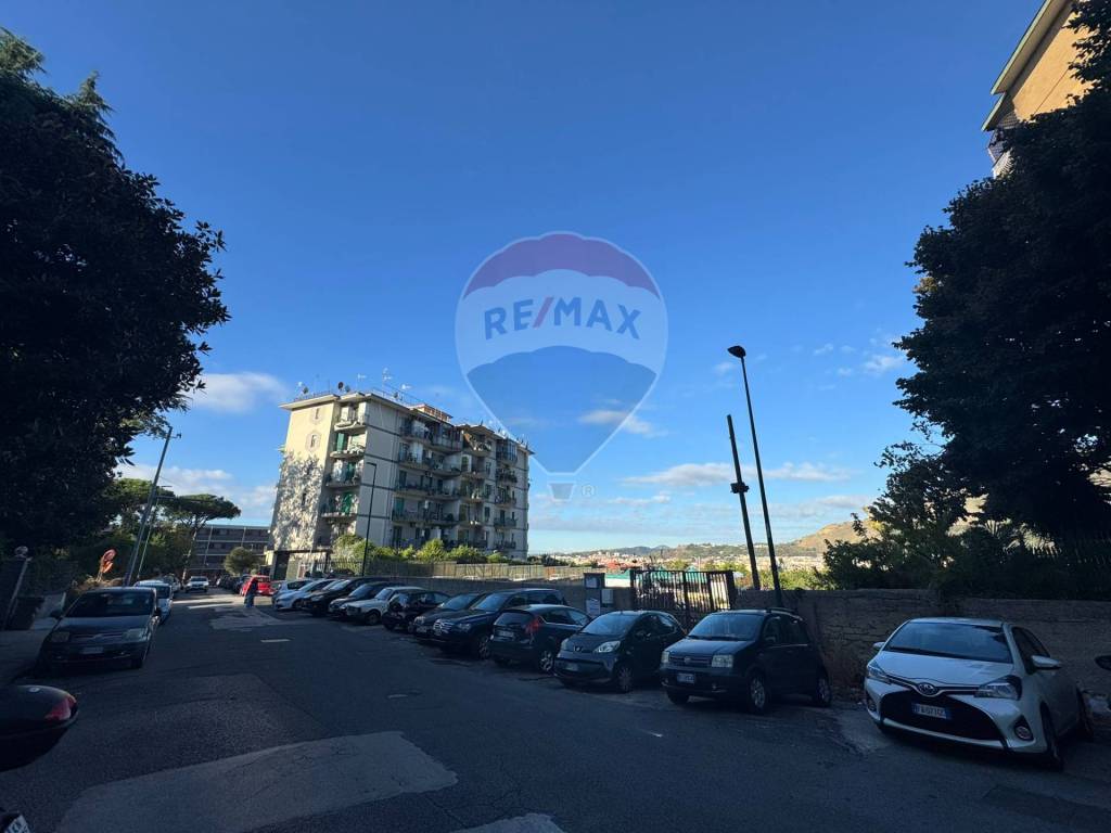 appartamento in vendita a Napoli in zona Pianura