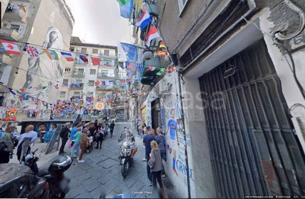 appartamento in vendita a Napoli in zona Montecalvario