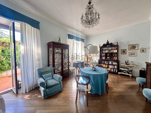 appartamento in vendita a Napoli in zona Vomero