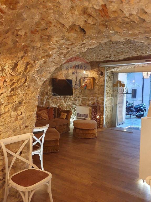 appartamento in vendita a Napoli in zona Pendino / San Giuseppe