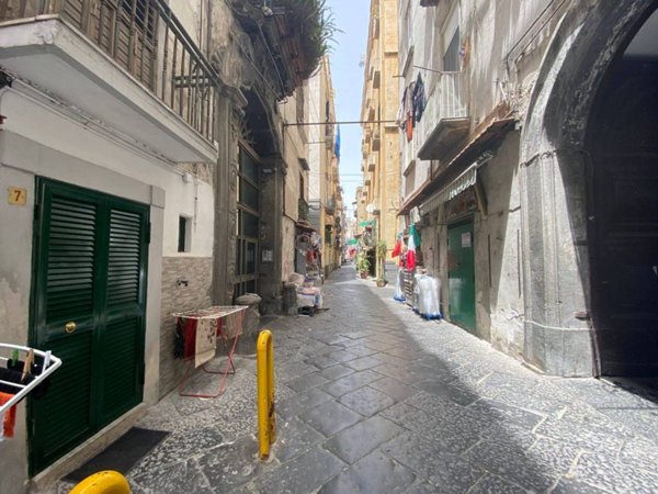 appartamento in vendita a Napoli in zona Stella