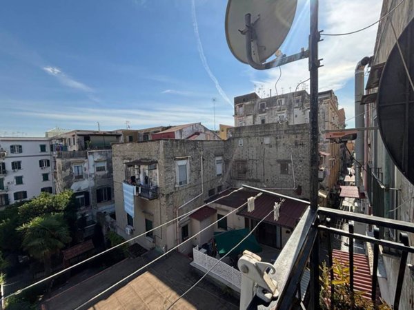 appartamento in vendita a Napoli in zona Stella