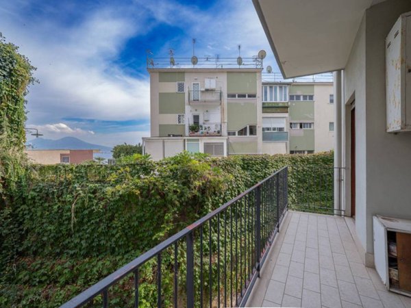 appartamento in vendita a Napoli in zona Posillipo