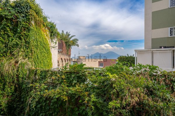 appartamento in vendita a Napoli in zona Posillipo