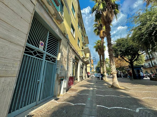appartamento in vendita a Napoli in zona Bagnoli