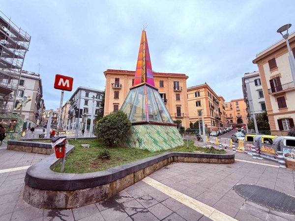 appartamento in vendita a Napoli in zona Stella