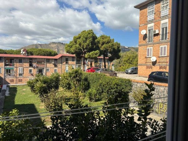 appartamento in vendita a Napoli in zona Pianura