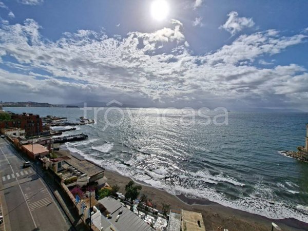 appartamento in vendita a Napoli in zona Posillipo