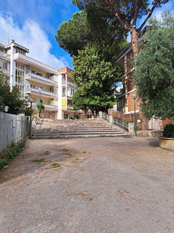 appartamento in vendita a Napoli in zona Capodimonte / Colli Aminei