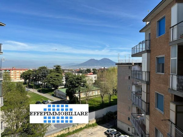 appartamento in vendita a Napoli in zona Capodimonte / Colli Aminei