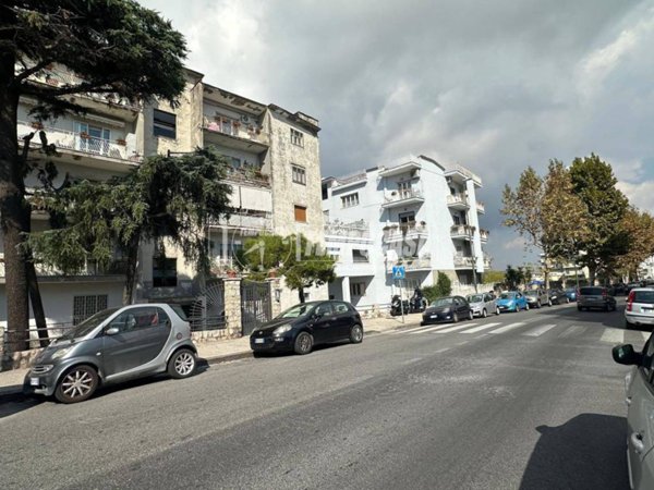appartamento in vendita a Napoli in zona Posillipo