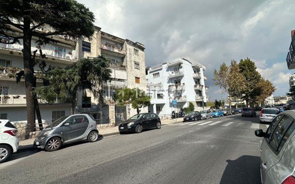 appartamento in vendita a Napoli in zona Posillipo