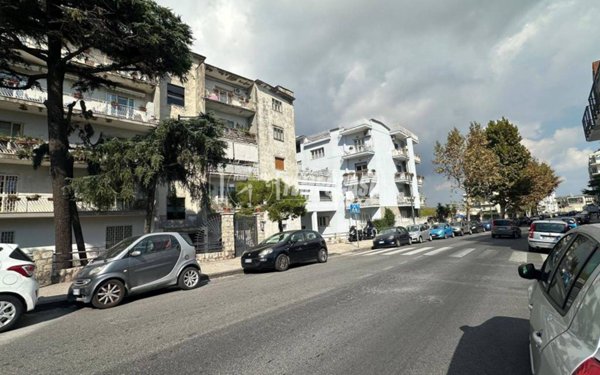 appartamento in vendita a Napoli in zona Posillipo