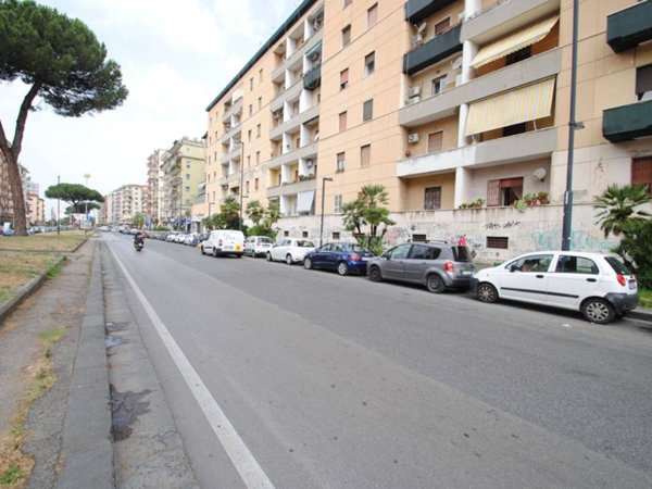 appartamento in vendita a Napoli in zona Fuorigrotta