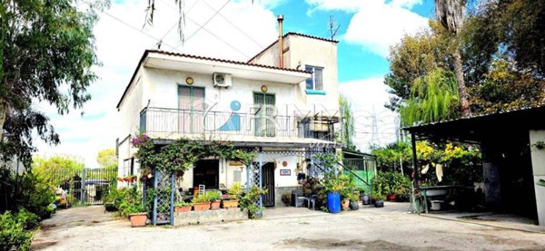 casa indipendente in vendita a Napoli in zona Ponticelli