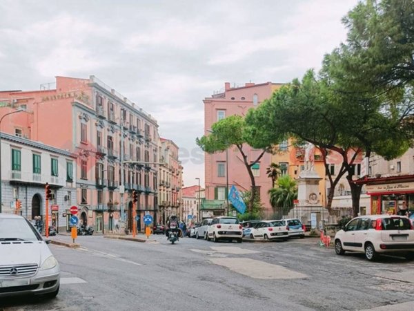 negozio in vendita a Napoli in zona Avvocata