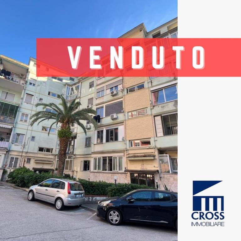 appartamento in vendita a Napoli in zona Fuorigrotta