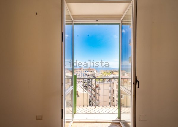 appartamento in vendita a Napoli in zona Chiaia