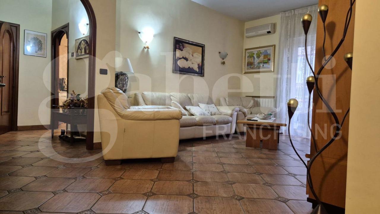 appartamento in vendita a Napoli in zona Fuorigrotta