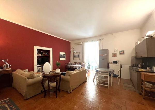 appartamento in vendita a Napoli in zona Chiaia