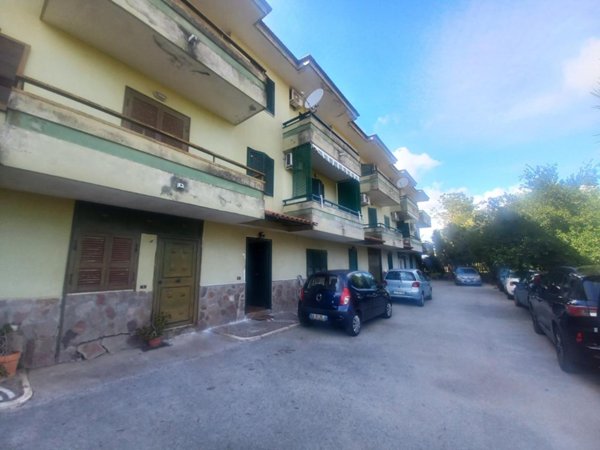 appartamento in vendita a Napoli in zona Secondigliano