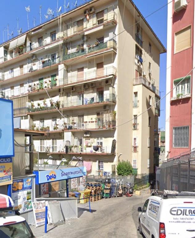 appartamento in vendita a Napoli in zona Fuorigrotta