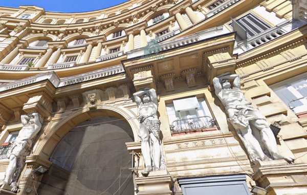 ufficio in vendita a Napoli in zona Porto