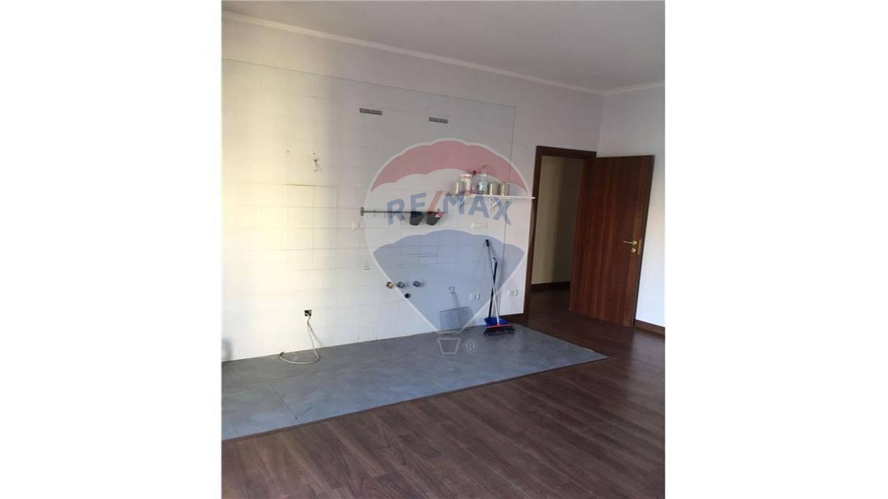 appartamento in vendita a Napoli in zona Fuorigrotta