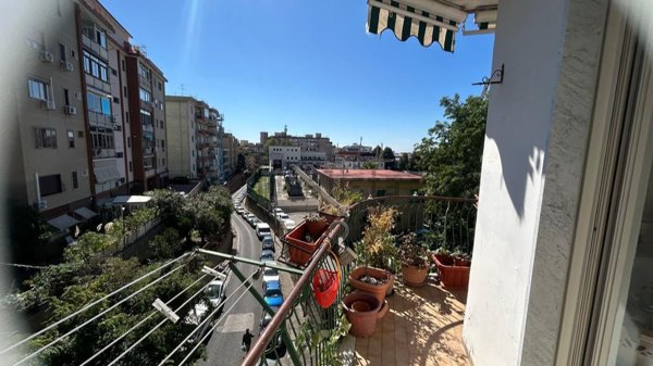 appartamento in vendita a Napoli in zona Arenella