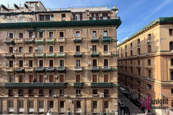 appartamento in vendita a Napoli in zona Chiaia