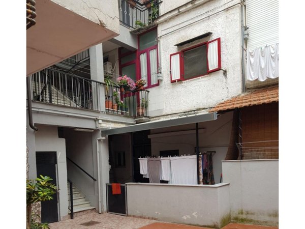 appartamento in vendita a Napoli in zona Miano