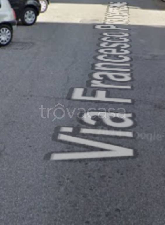 locale commerciale in vendita a Napoli