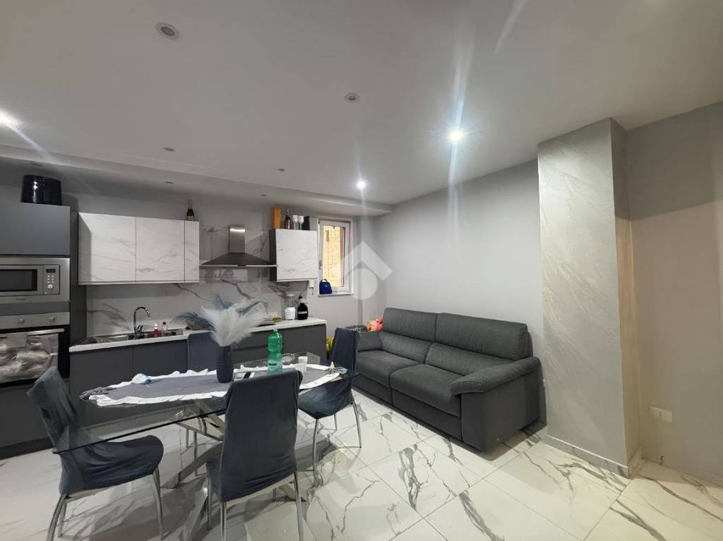 appartamento in vendita a Napoli in zona Secondigliano