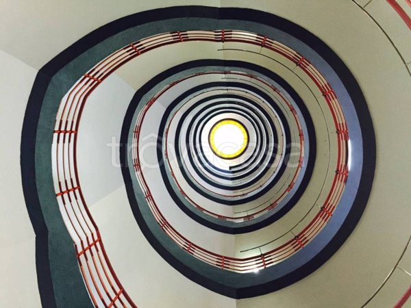 negozio in vendita a Napoli in zona Chiaia