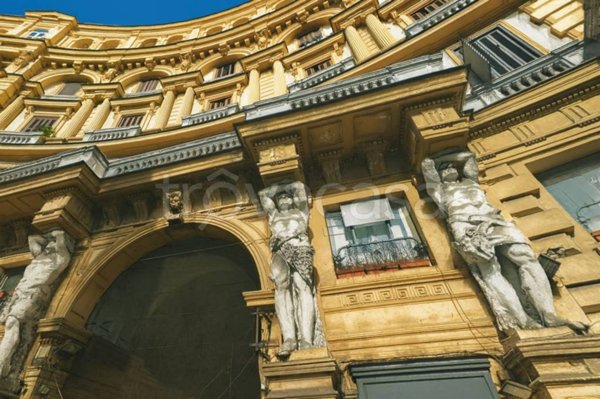 ufficio in vendita a Napoli in zona Vomero