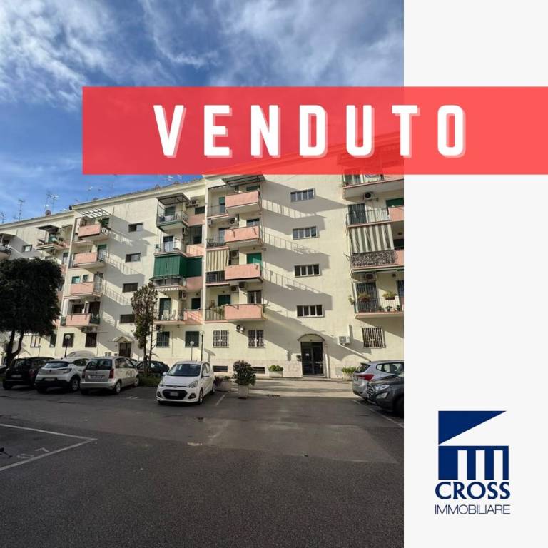 appartamento in vendita a Napoli in zona Fuorigrotta