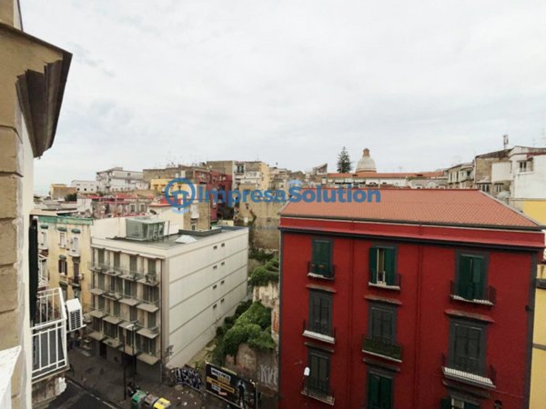 appartamento in vendita a Napoli in zona Avvocata