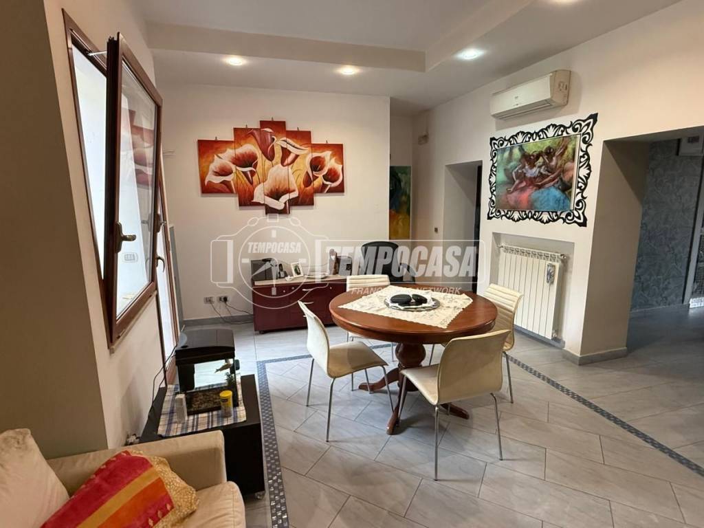 appartamento in vendita a Napoli in zona Fuorigrotta