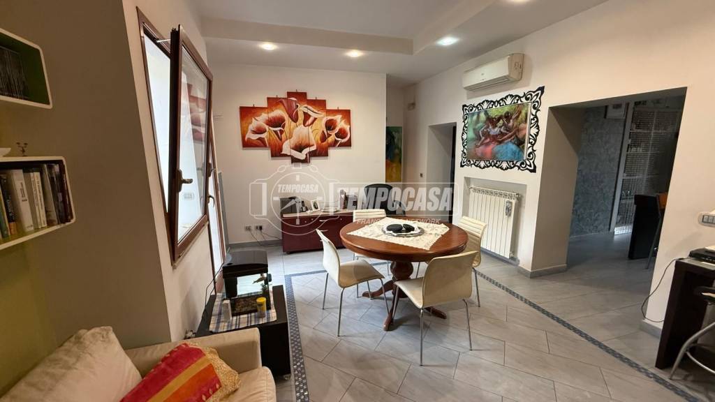 appartamento in vendita a Napoli in zona Fuorigrotta