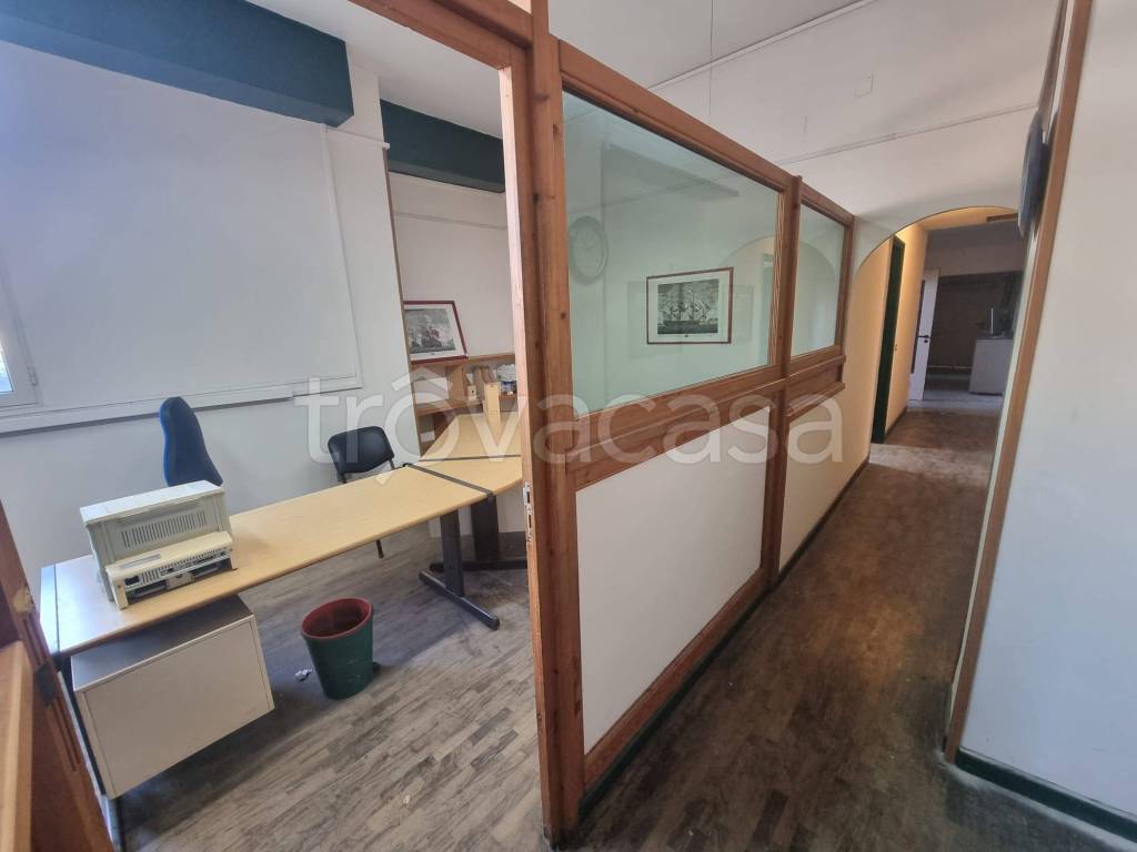 ufficio in vendita a Napoli in zona Soccavo