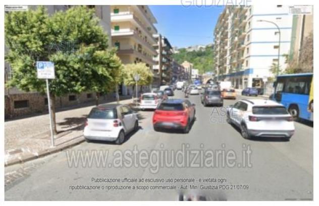 negozio in vendita a Napoli in zona Fuorigrotta