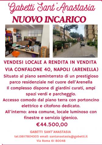 negozio in vendita a Napoli in zona Arenella