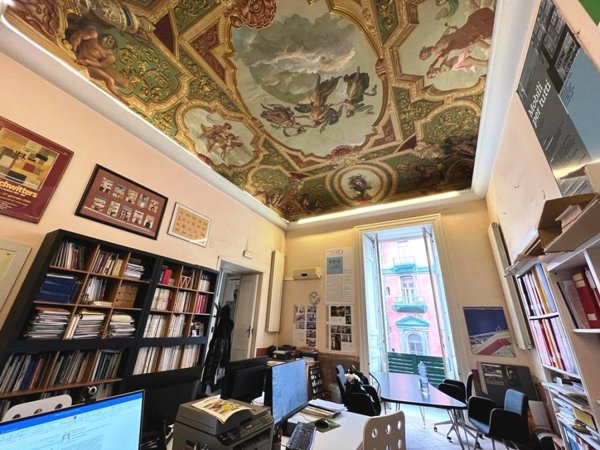 appartamento in vendita a Napoli in zona Avvocata