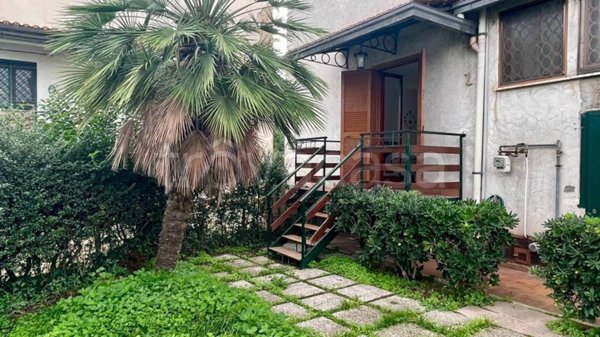 casa indipendente in vendita a Napoli in zona Piscinola