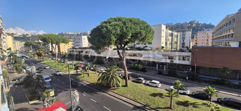 appartamento in vendita a Napoli in zona Fuorigrotta