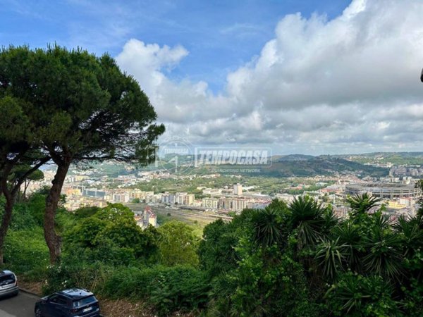 appartamento in vendita a Napoli in zona Posillipo