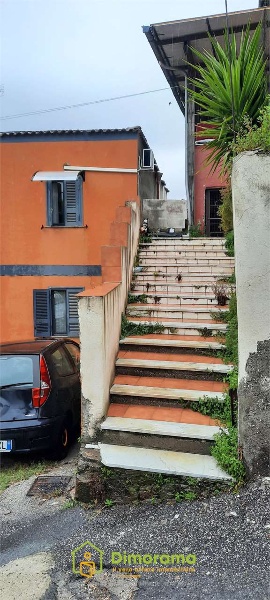 appartamento in vendita a Napoli in zona Pianura