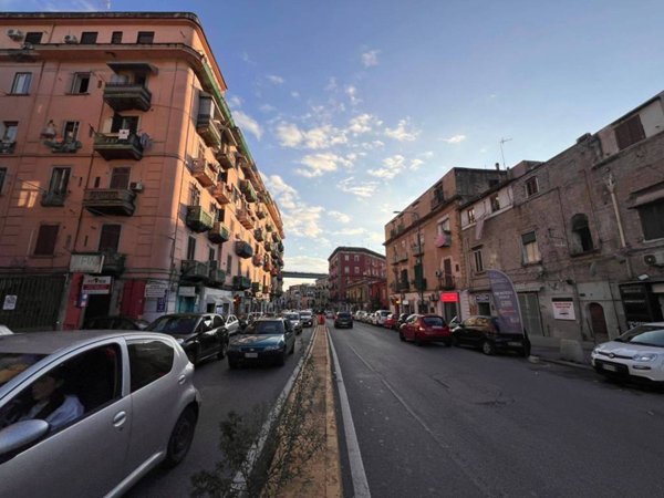 appartamento in vendita a Napoli