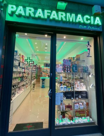 negozio in vendita a Napoli in zona Posillipo